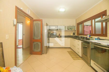 Casa à venda com 350m², 4 quartos e 4 vagasCozinha