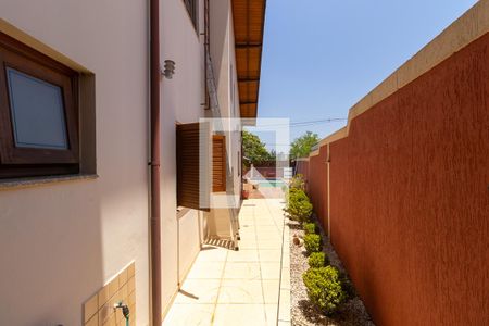 Casa à venda com 299m², 4 quartos e 3 vagas Casa à venda com 299m², 4 quartos e 3 vagasVista da suíte 2
