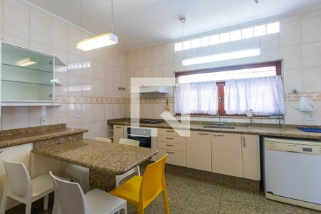 Casa à venda com 299m², 4 quartos e 3 vagas Casa à venda com 299m², 4 quartos e 3 vagasCozinha