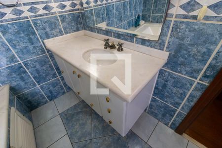 Casa à venda com 299m², 4 quartos e 3 vagas Casa à venda com 299m², 4 quartos e 3 vagasBanheiro da suíte 1