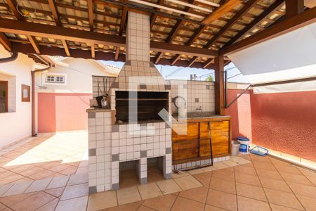 Casa à venda com 299m², 4 quartos e 3 vagas Casa à venda com 299m², 4 quartos e 3 vagasChurrasqueira