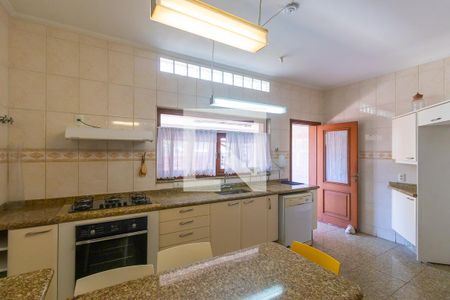 Casa à venda com 299m², 4 quartos e 3 vagas Casa à venda com 299m², 4 quartos e 3 vagasCozinha