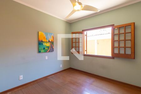 Casa à venda com 299m², 4 quartos e 3 vagas Casa à venda com 299m², 4 quartos e 3 vagasQuarto 4