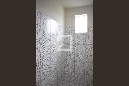 Banheiro de kitnet/studio para alugar com 1 quarto, 20m² em Centro, Curitiba
