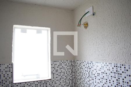 Banheiro de kitnet/studio para alugar com 1 quarto, 20m² em Centro, Curitiba