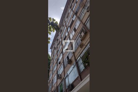 Apartamento à venda com 40m², 1 quarto e sem vaga Apartamento à venda com 40m², 1 quarto e sem vagaFachada