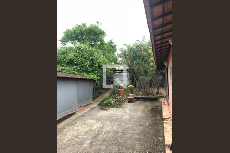 Casa à venda com 1440m², 4 quartos e 8 vagas Casa à venda com 1440m², 4 quartos e 8 vagasQuintal