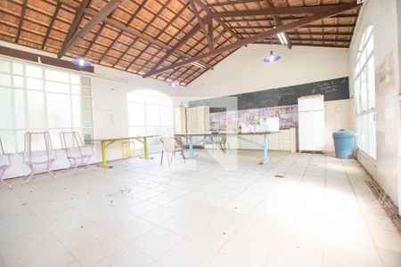 Casa à venda com 1440m², 4 quartos e 8 vagas Casa à venda com 1440m², 4 quartos e 8 vagasCopa com cozinha