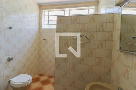 Casa para alugar com 290m², 2 quartos e 2 vagas Casa para alugar com 290m², 2 quartos e 2 vagasBanheiro