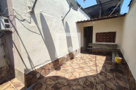 Casa de condomínio para alugar com 80m², 2 quartos e sem vagaQuintal