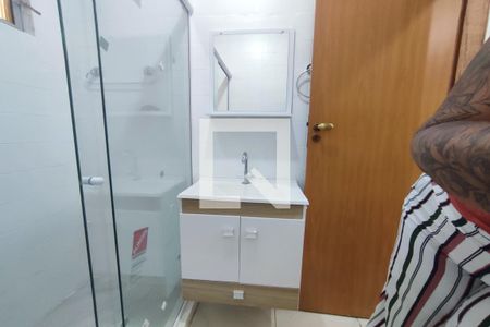 Casa de condomínio para alugar com 80m², 2 quartos e sem vagaBanheiro