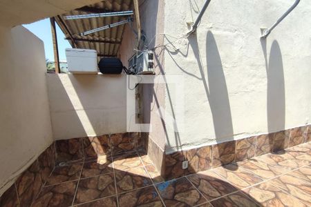 Casa de condomínio para alugar com 80m², 2 quartos e sem vagaQuintal