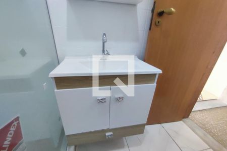 Casa de condomínio para alugar com 80m², 2 quartos e sem vagaBanheiro