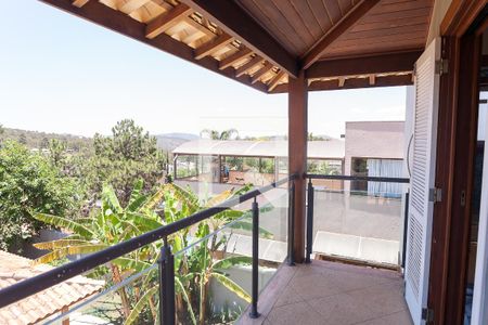 Casa de condomínio à venda com 340m², 4 quartos e 2 vagas Casa de condomínio à venda com 340m², 4 quartos e 2 vagasVaranda da Sala