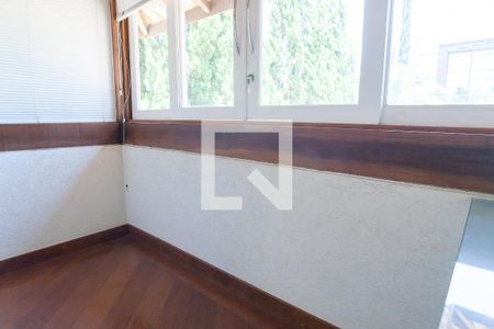 Casa de condomínio à venda com 340m², 4 quartos e 2 vagas Casa de condomínio à venda com 340m², 4 quartos e 2 vagassuite 3