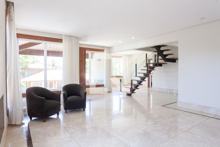 sala de casa de condomínio à venda com 4 quartos, 340m² em Centro, Nova Lima