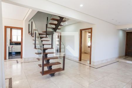 sala de casa de condomínio à venda com 4 quartos, 340m² em Centro, Nova Lima