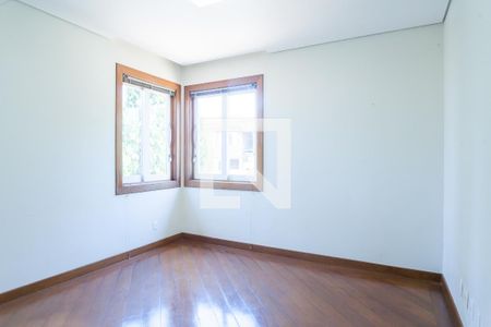 Casa de condomínio à venda com 340m², 4 quartos e 2 vagas Casa de condomínio à venda com 340m², 4 quartos e 2 vagasquarto