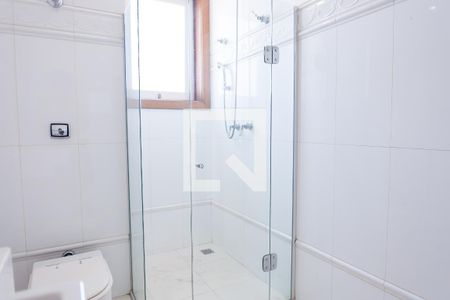 Casa de condomínio à venda com 340m², 4 quartos e 2 vagas Casa de condomínio à venda com 340m², 4 quartos e 2 vagasBanheiro da Suíte 3