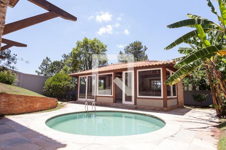 Casa de condomínio à venda com 340m², 4 quartos e 2 vagas Casa de condomínio à venda com 340m², 4 quartos e 2 vagasPiscina