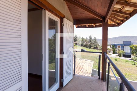 Casa de condomínio à venda com 340m², 4 quartos e 2 vagas Casa de condomínio à venda com 340m², 4 quartos e 2 vagasVaranda da Sala