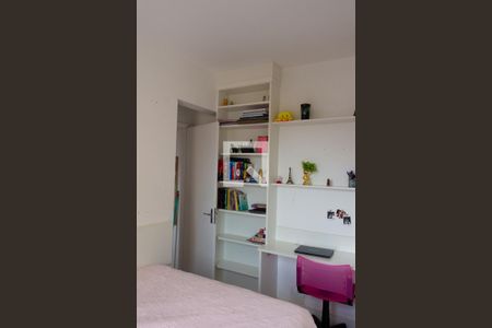 Quarto 1 de apartamento para alugar com 2 quartos, 54m² em Jardim Peri Peri, São Paulo