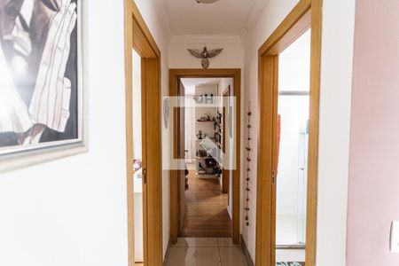 Corredor de apartamento para alugar com 2 quartos, 66m² em Santo Antônio, Belo Horizonte