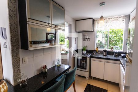 Apartamento para alugar com 66m², 2 quartos e 2 vagasCozinha