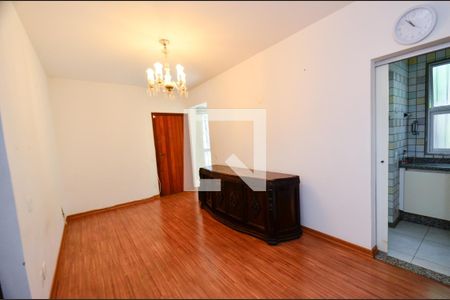 Sala de apartamento à venda com 2 quartos, 70m² em Serra, Belo Horizonte