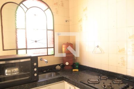 Cozinha de casa à venda com 4 quartos, 180m² em Paquetá, Belo Horizonte