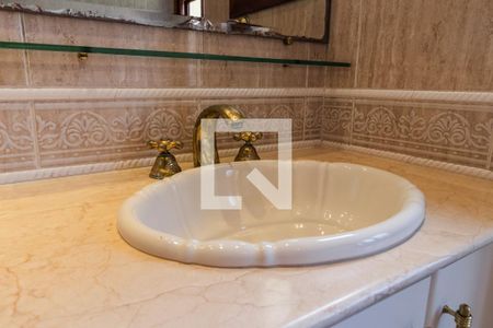 Casa de condomínio à venda com 437m², 4 quartos e 5 vagasBanheiro da Suíte 4