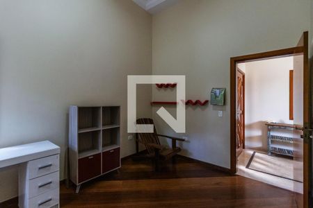 Casa de condomínio à venda com 437m², 4 quartos e 5 vagasEscritório