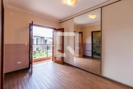 Casa de condomínio à venda com 437m², 4 quartos e 5 vagasSuíte 2