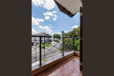 Casa de condomínio à venda com 437m², 4 quartos e 5 vagasSuíte 2