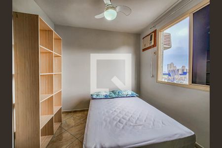 Quarto 1 de apartamento para alugar com 2 quartos, 63m² em Jardim Tres Marias, Guarujá