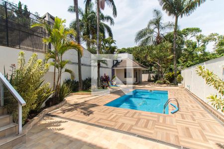 Casa de condomínio à venda com 550m², 5 quartos e 10 vagasPiscina
