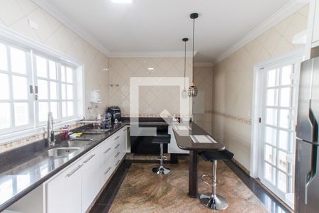 Casa de condomínio à venda com 550m², 5 quartos e 10 vagasCozinha