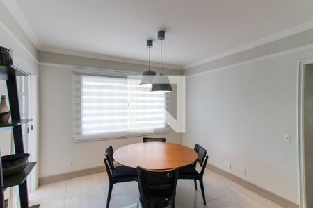 Casa de condomínio à venda com 550m², 5 quartos e 10 vagasSala de Jantar