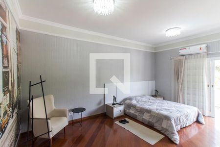 Casa de condomínio à venda com 550m², 5 quartos e 10 vagasSuíte 1  