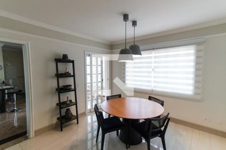 Casa de condomínio à venda com 550m², 5 quartos e 10 vagasSala de Jantar