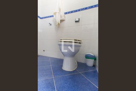 Casa de condomínio à venda com 550m², 5 quartos e 10 vagasBanheiro da Piscina 