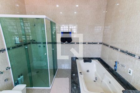 Casa de condomínio à venda com 550m², 5 quartos e 10 vagasBanheiro da Suíte 2