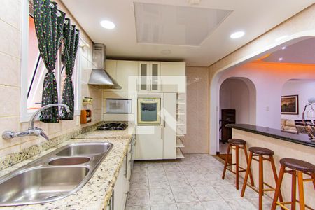 Casa para alugar com 378m², 3 quartos e 6 vagas Casa para alugar com 378m², 3 quartos e 6 vagasCozinha