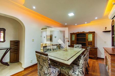 Sala de jantar de casa à venda com 3 quartos, 378m² em Igara, Canoas