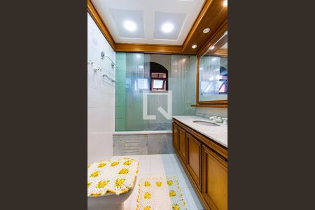 Casa para alugar com 378m², 3 quartos e 6 vagas Casa para alugar com 378m², 3 quartos e 6 vagasBanheiro 1