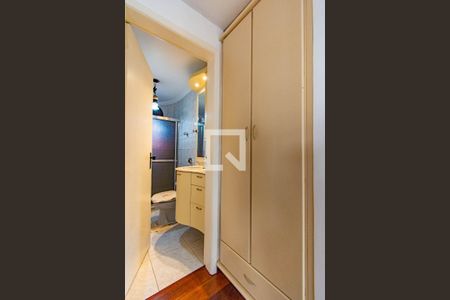 Casa para alugar com 378m², 3 quartos e 6 vagas Casa para alugar com 378m², 3 quartos e 6 vagasBanheiro 2