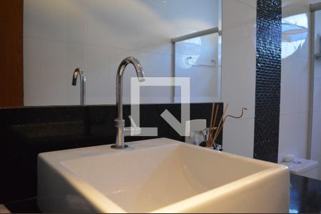 Casa à venda com 360m², 3 quartos e 4 vagasBanheiro - torneira