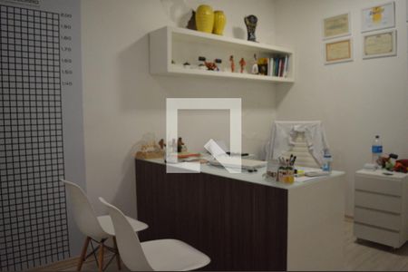 Casa à venda com 360m², 3 quartos e 4 vagasEscritório