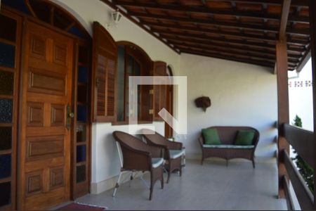 Casa à venda com 360m², 3 quartos e 4 vagasVaranda