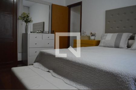 Casa à venda com 360m², 3 quartos e 4 vagasQuarto Suíte